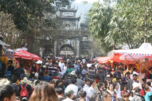 Các lễ hội lớn ở Hà Nội tưng bừng khai hội